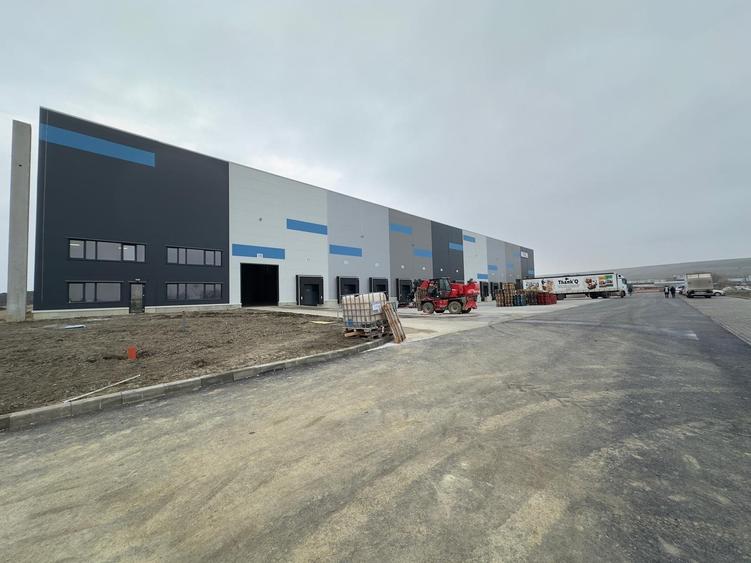 Hala 2742mp, Bratuleni - 2