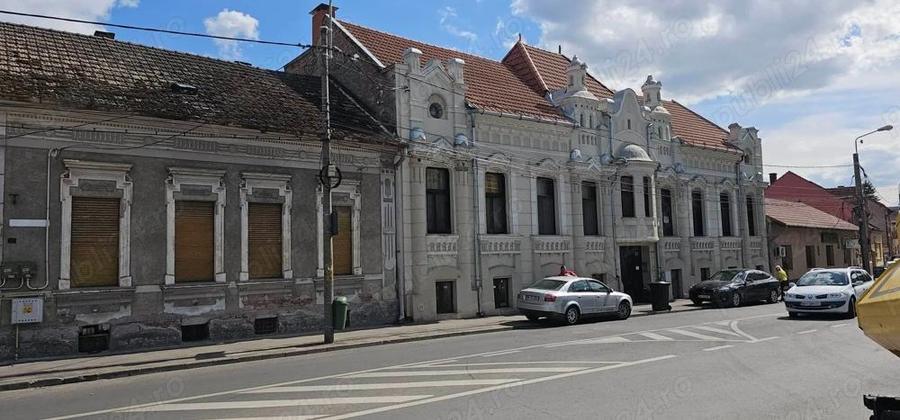 Apartament 3 camere de vanzare, str. Louis Pasteur, Oradea - 1