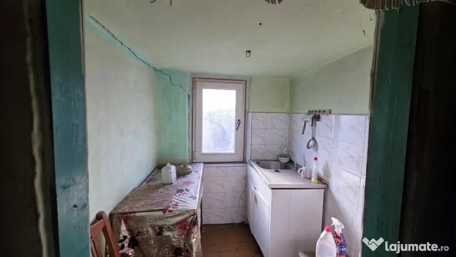 Casă cu 4 camere cu Teren 600 Mp în Central