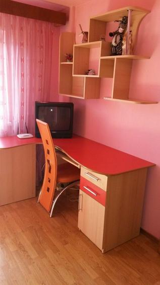 Inchiriez apartament 3 camere - 5