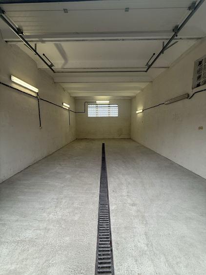 Inchiriez Spatiu Comercial/Garaj/Depozit 70 MP Codlea,Central - 2