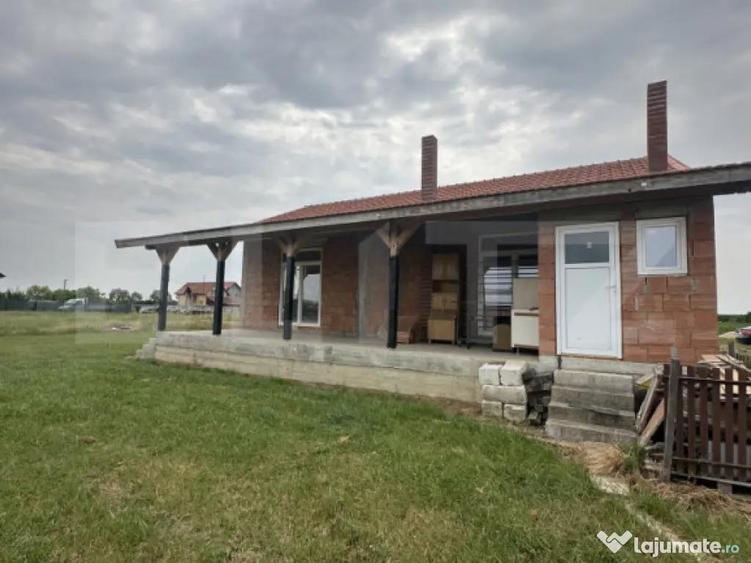 Casa la ro?u 3 camere, 144 mp, 584 mp teren, zona Cionchest - 1