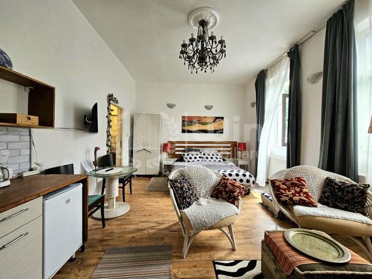 Casa 6 camere | 1208 mp teren | Gruia | Zona 7 Strazi! - 4