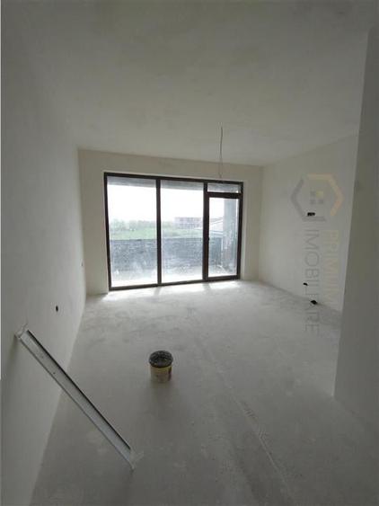 Duplex - personalizare interioara - acces auto - dormitor la parter - 2