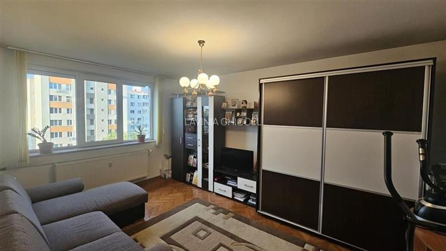Berceni-Al.Obreagia, apartament 3 camere decomandat, mobilat, loc parcare Berceni-Al.Obreagia, apartament 3 camere decomandat, mobilat, loc parcare