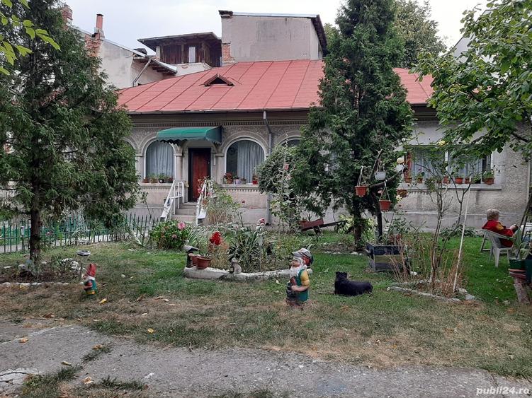 Vand casa cu teren, Campulung-Muscel, central, vizavi de pia?a, 140.000 - 6