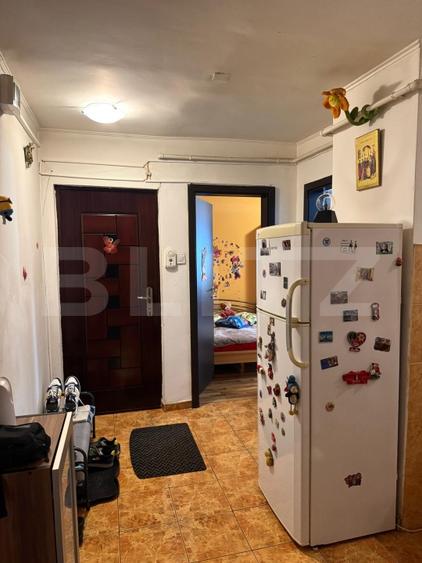 Apartament de vanzare, cu 2 camere, decomandat, zona Bartolomeu - 4