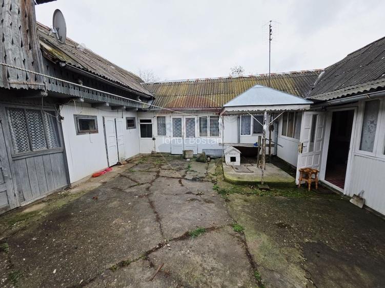 Casa / Vila cu 4 camere de vanzare