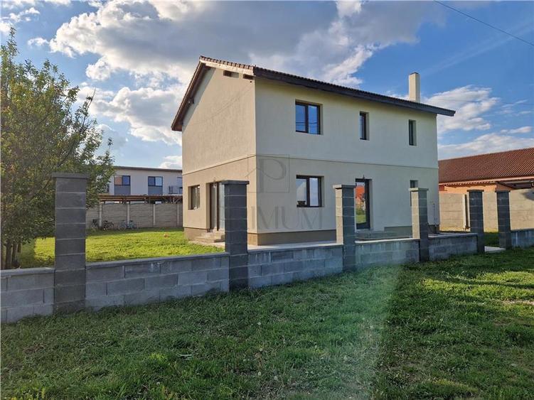 Casa Individuala - Mobilata si utilata - 605 mp teren. - 1