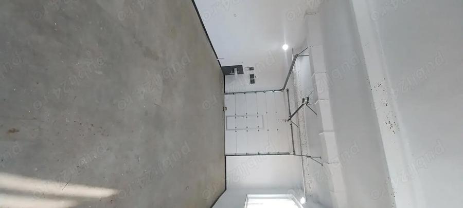 Inchiriez hala - 3