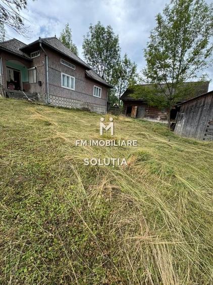 Casă de vânzare în Moisei, zonă turistică- 23 ari teren! - 2