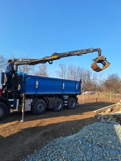 Vand sau inchiriez Volvo 84 cu macara - 5