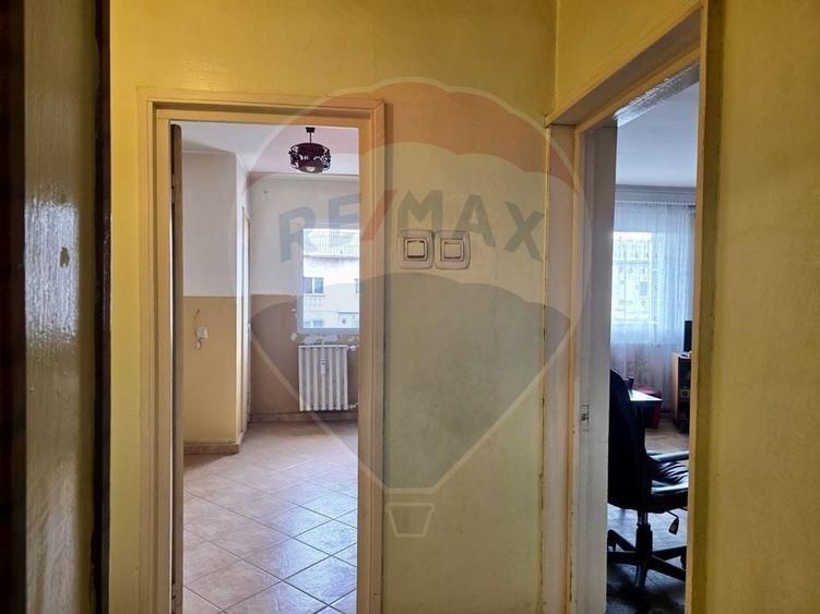 Apartament cu 3 camere decomandat de vanzare, zona Orizont - 9