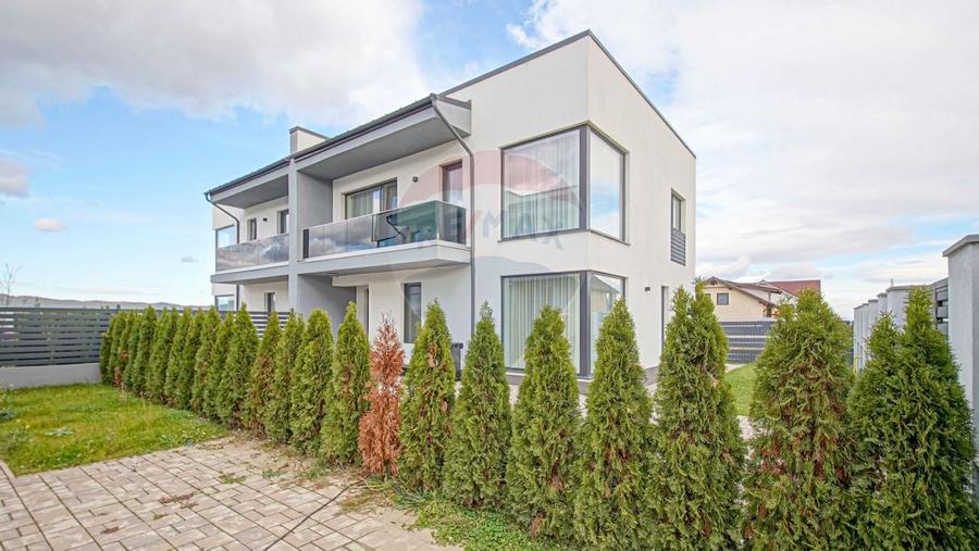 Locuieste intr-un peisaj de poveste - Vila moderna in Rasnov - 7