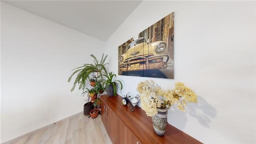 Pe 2 niveluri, Penthouse modern la bulevard, parcare si boxa, Tractorul  Nou, Br - 21