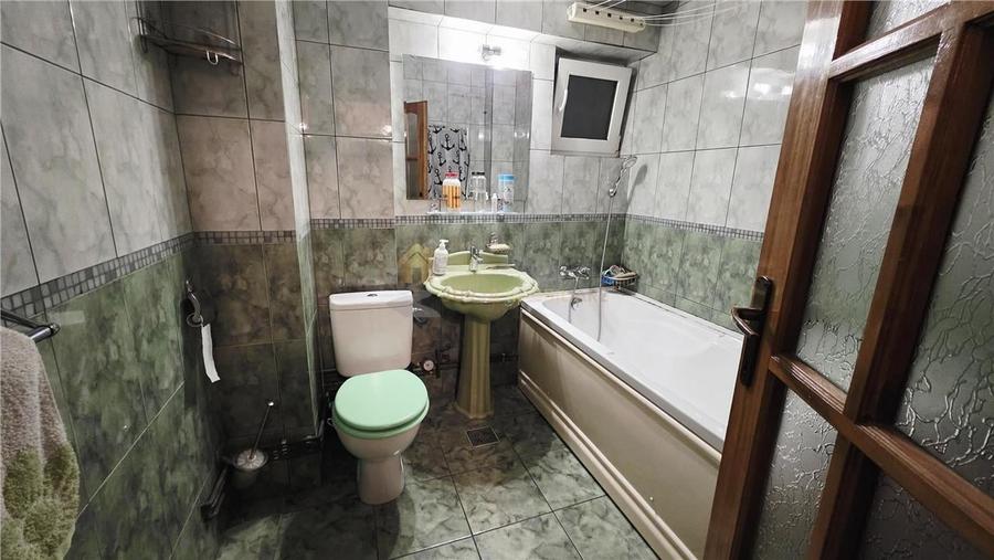 APARTAMENT 3 CAMERE 70 MP ZONA ION MESTER - 13