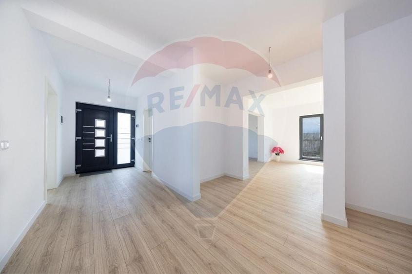 Casa 4 camere-594 mp teren,  construcție noua-Harman - 9