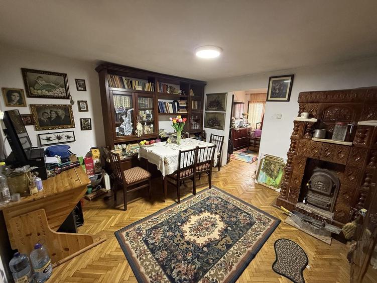 Casă corp C1 84mp + casă corp C2 51mp+garaj+ grădină și teren 889mp - 9