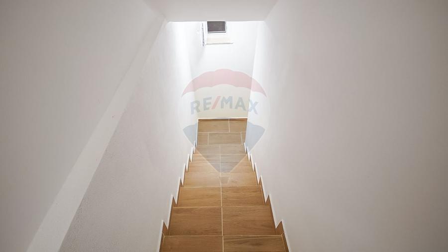 Casă cu 2 apartamente în Brasov, investiție sigură sau căminul ideal - 22