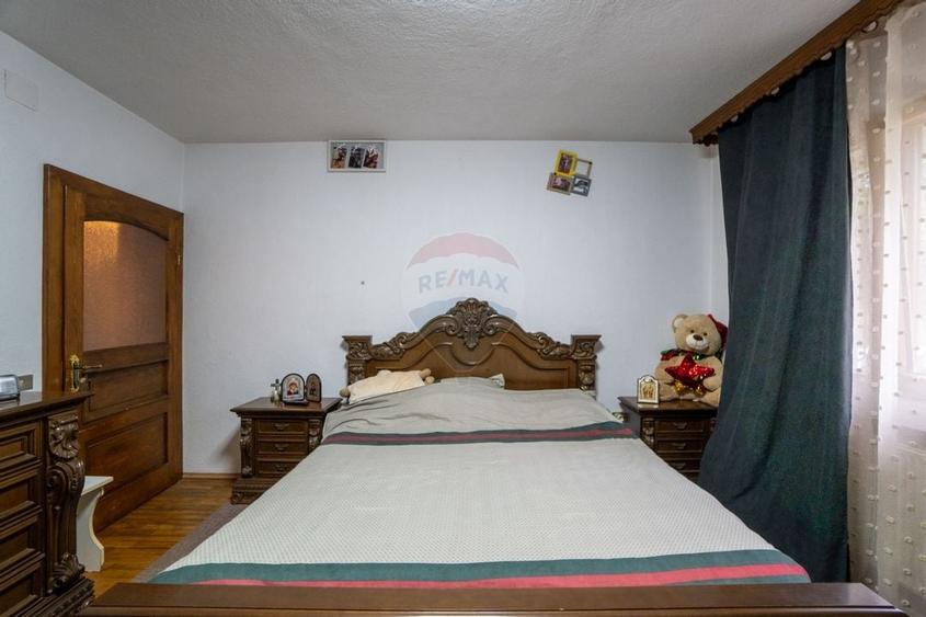 Casa individuala 160 mp, 1.200 mp teren, garaj si spatiu comercial - 15