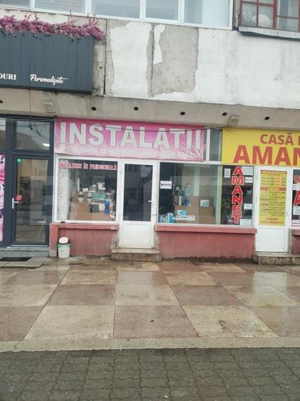Spațiu comercial, de 60 mp, în Micro 12