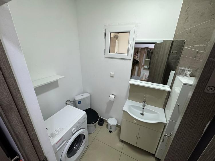 Garsonieră decomandată în Uverturii