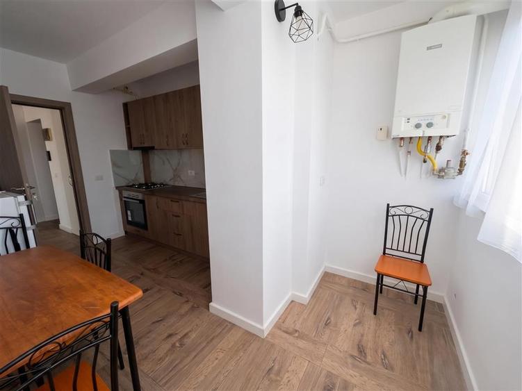 Apartament cu 2 camere decomandat în George Enescu