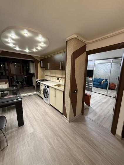 Apartament cu 2 camere decomandat în Micro 20