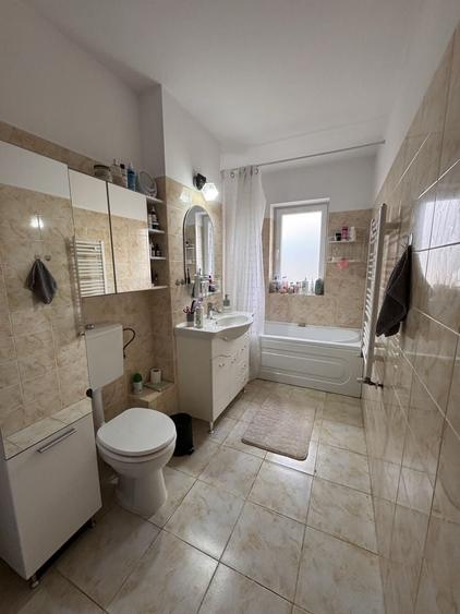 Apartament cu 2 camere decomandat în Sânpetru