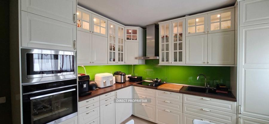 Apartament cu 4 camere decomandat în Basarabia