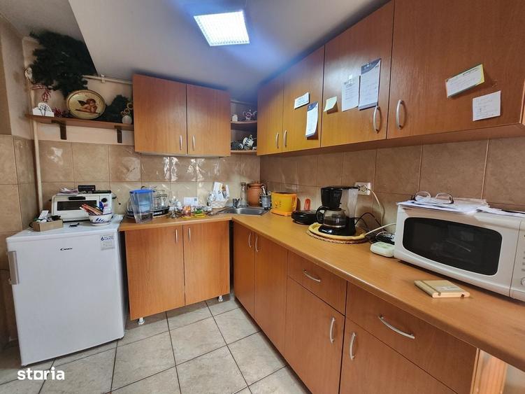 Casă cu 4 camere cu Teren 200 Mp în Central