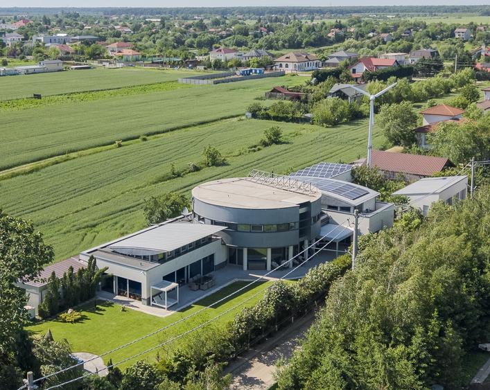 Casă cu 9 camere cu Garaj în Snagov