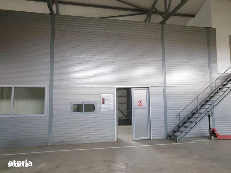 Spațiu comercial, de 1,496.07 mp, în Central