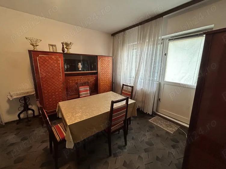 Apartament cu 4 camere decomandat în Aradul Nou