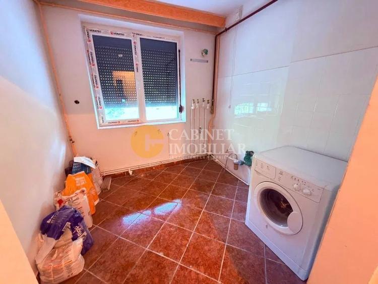 Apartament cu 3 camere semidecomandat în Copou