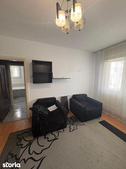 Apartament cu 2 camere în Podu Roș