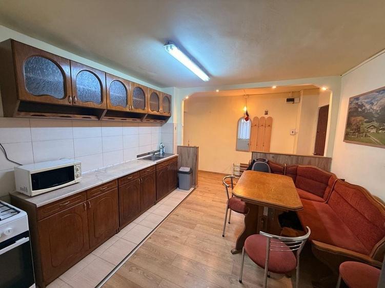 Apartament cu 2 camere decomandat în Între Lacuri