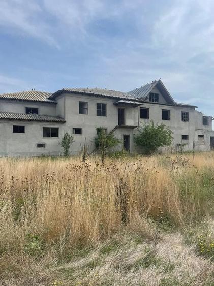 Spațiu comercial, de 400 mp, în Țigănești