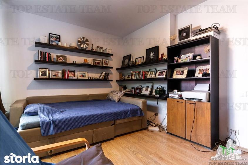 Casă cu 7 camere cu Teren 1334 Mp în Central