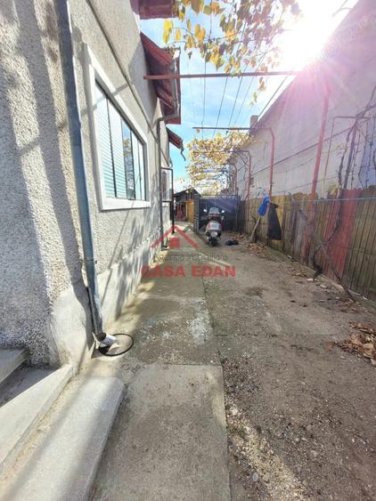 Casă cu 4 camere cu Teren 547 Mp în Măgureni
