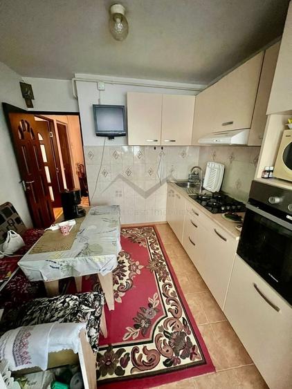 Apartament cu 3 camere decomandat în Frumoasa