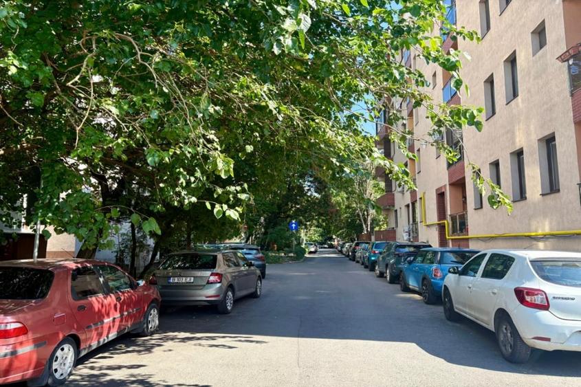 Apartament cu 2 camere semidecomandat, mobilat în Victoriei