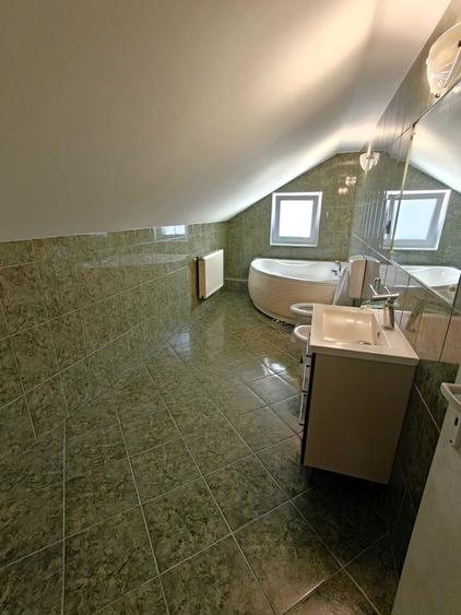 Apartament cu 2 camere decomandat în Mărăști
