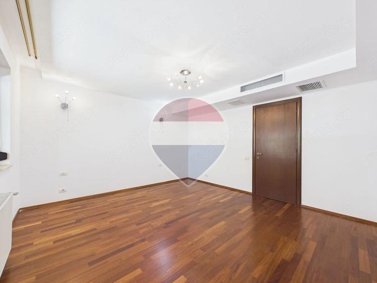 Apartament cu 3 camere decomandat în Herăstrău