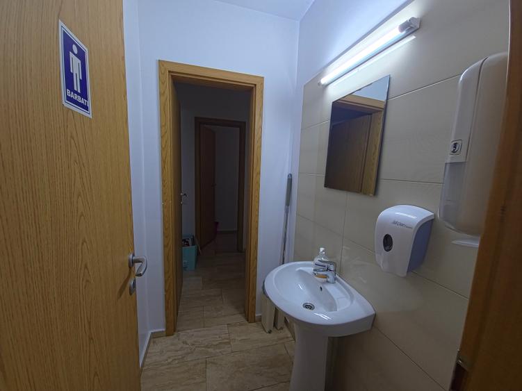 Birou, de 80 mp, în Delfinariu