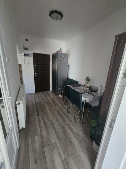 Garsonieră decomandată în Central