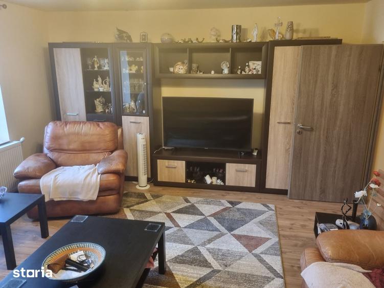 Casă cu 3 camere decomandat cu Teren 3130 Mp în Călan