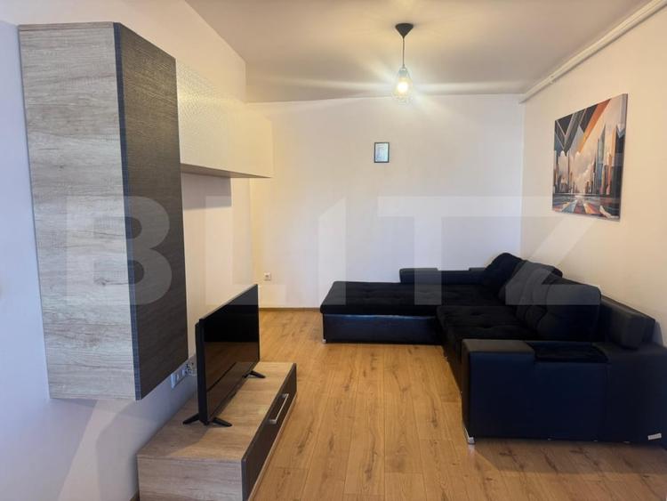Apartament cu 2 camere semidecomandat, mobilat în Dâmbul Rotund