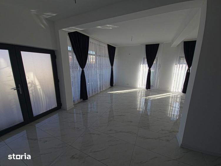 Casă cu 4 camere cu Teren 162 Mp în Central