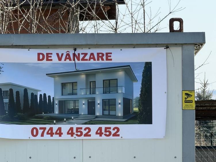 Casă cu 4 camere în Moara